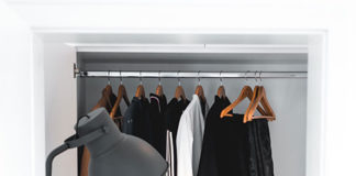 Organizacja szafy - czyli jak przechowywać swoje ubrania, buty i dodatki