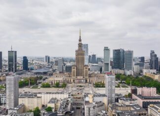 Gdzie są najkorzystniejsze miejsca na biura do wynajęcia w Warszawie