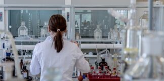 Po jakim czasie zrobić test ciążowy gdy Spóźnia się okres?