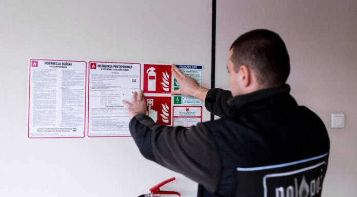 Znaczenie znaków pożarowych w bezpieczeństwie przeciwpożarowym
