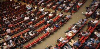 Jak dobrać idealną salę konferencyjną do typu wydarzenia